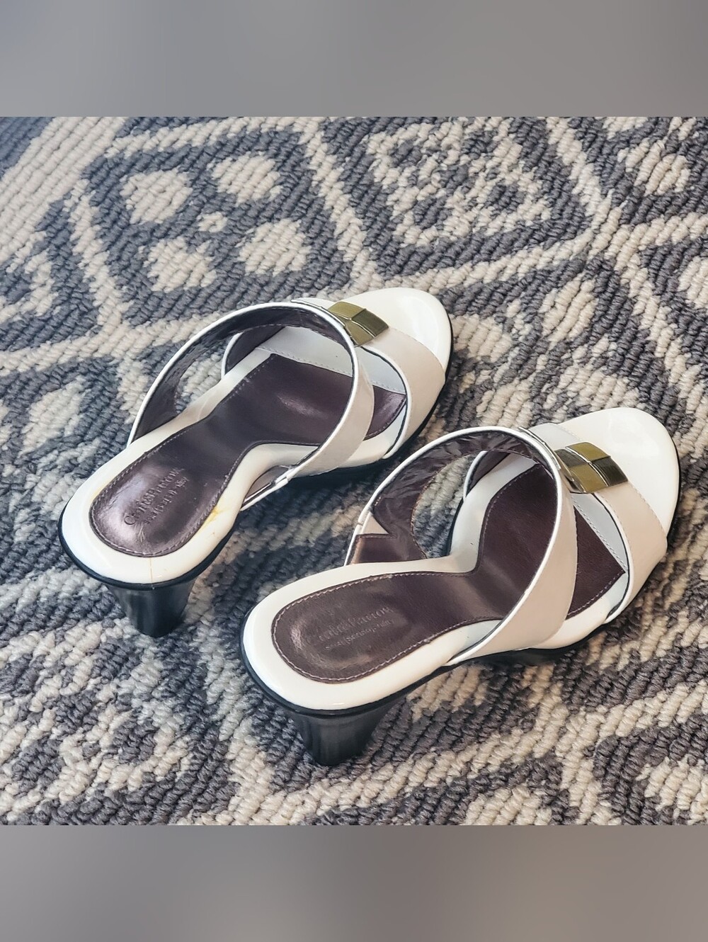 ❗️FINAL PRICE AND SALE❗️Croft&Barrow White Slip On Sandals - Picture 3 of 10